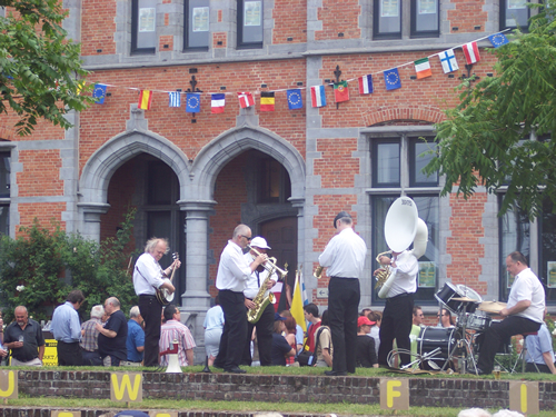 Sfeerbeeld aan Kasteeltje - muzikanten