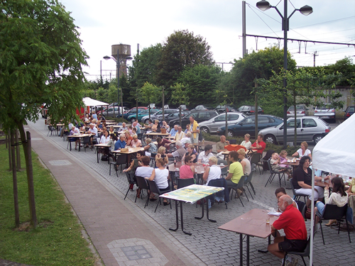 Sfeerbeeld aan Kasteeltje - terras op straat